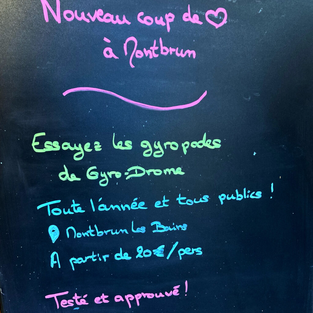 Photo du panneau à l'Office de Tourisme de Montbrun-les-Bains, nous étions le coup de coeur de l'Office de Tourisme en décembre 2023 !